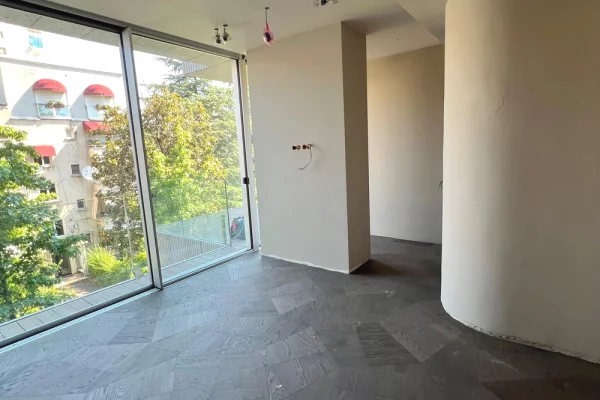 JEPET ZYRE ME QERA NE BLLOK, WESR RESIDENCE