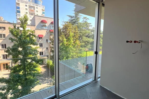 JEPET ZYRE ME QERA NE BLLOK, WESR RESIDENCE