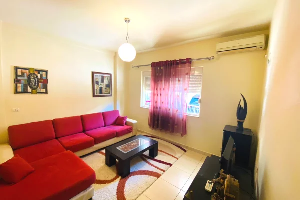 Shtepi me qera 1+1 ne Tirane - 45,000 Leke