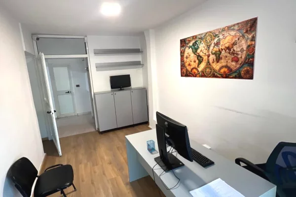 JEPET ZYRE ME QERA, XHAMIA E TABAKEVE
