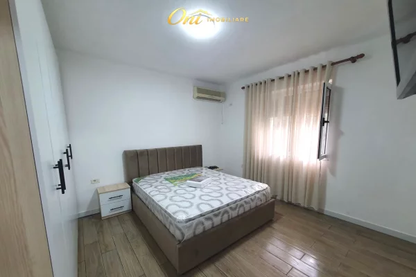 Shtepi me qera Apartament ne Tirane, Garsoniere, Mobilimi E mobiluar, Pagesa 45,000  Leke.
