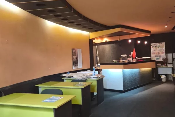 Ambient biznesi me qera 3+1 ne Tirane - 60,000 Leke