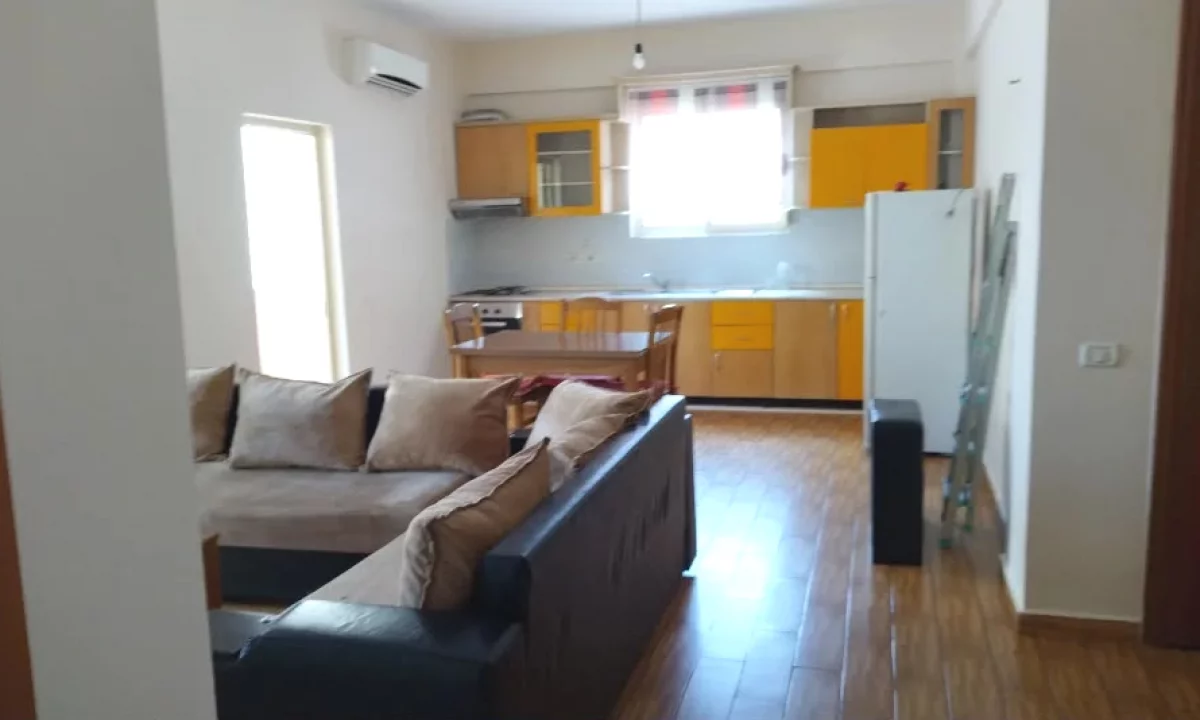 Shtepi me qera Apartament ne Tirane, 1+1, Mobilimi E mobiluar, Pagesa 600  Euro.