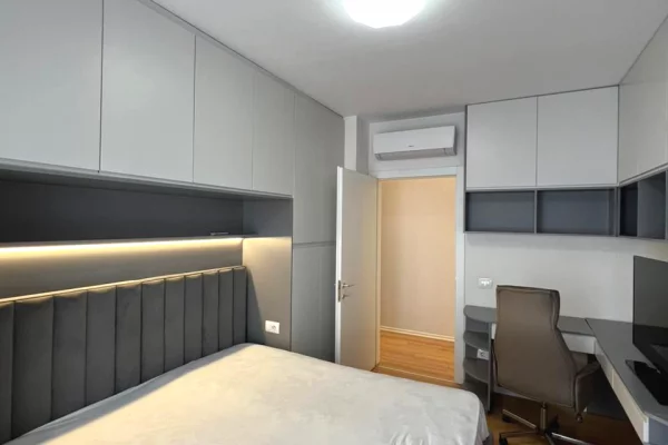 Shtepi me qera Apartament ne Tirane, 2+1, Mobilimi E mobiluar, Pagesa 75,000  Leke.