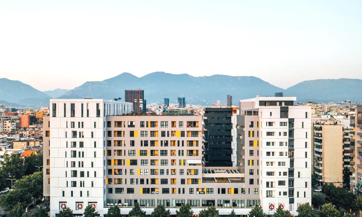 JEPET ZYRE ME QERA, KOMPLEKSI SQUARE 21 
