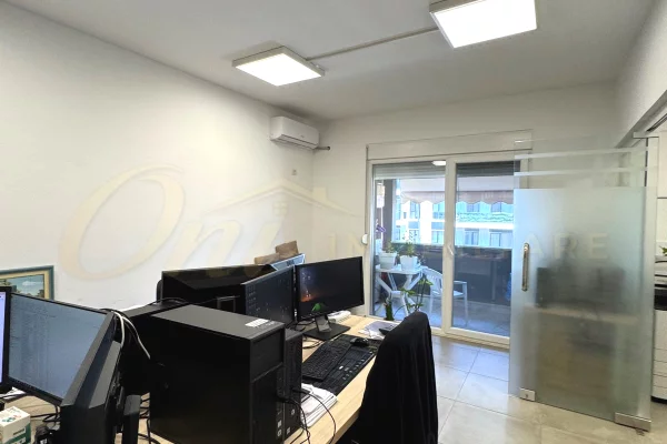 Ambient biznesi me qera 3+1 ne Tirane - 750 Euro