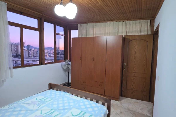 Shtepi me qera Apartament ne Tirane, 1+1, Mobilimi E mobiluar, Pagesa 40,000  Leke.