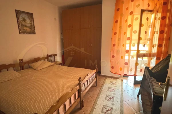 Shtepi ne shitje Apartament ne Tirane, 2+1, Mobilimi E mobiluar, Pagesa 14,600,000  Leke.