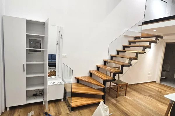 Shtepi me qera Apartament ne Tirane, 1+1, Mobilimi E mobiluar, Pagesa 50,000  Leke.