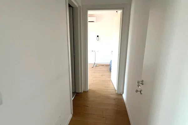 JEPET ZYRE ME QERA , RRUGA E KAVAJES