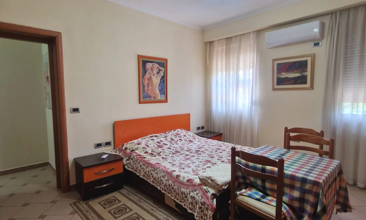 Shtepi me qera Apartament ne Tirane, Garsoniere, Mobilimi E mobiluar, Pagesa 39,000  Leke.