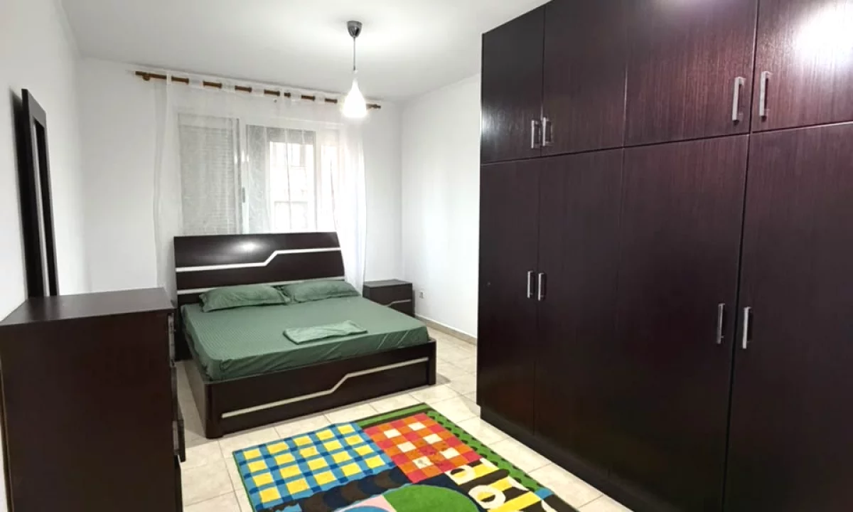 Shtepi me qera Apartament ne Tirane, 1+1, Mobilimi E mobiluar, Pagesa 45,000  Leke.