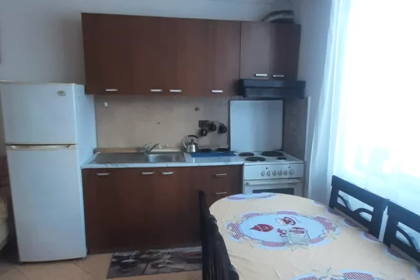 Shtepi me qera Apartament ne Tirane, 1+1, Mobilimi E mobiluar, Pagesa 550  Euro.