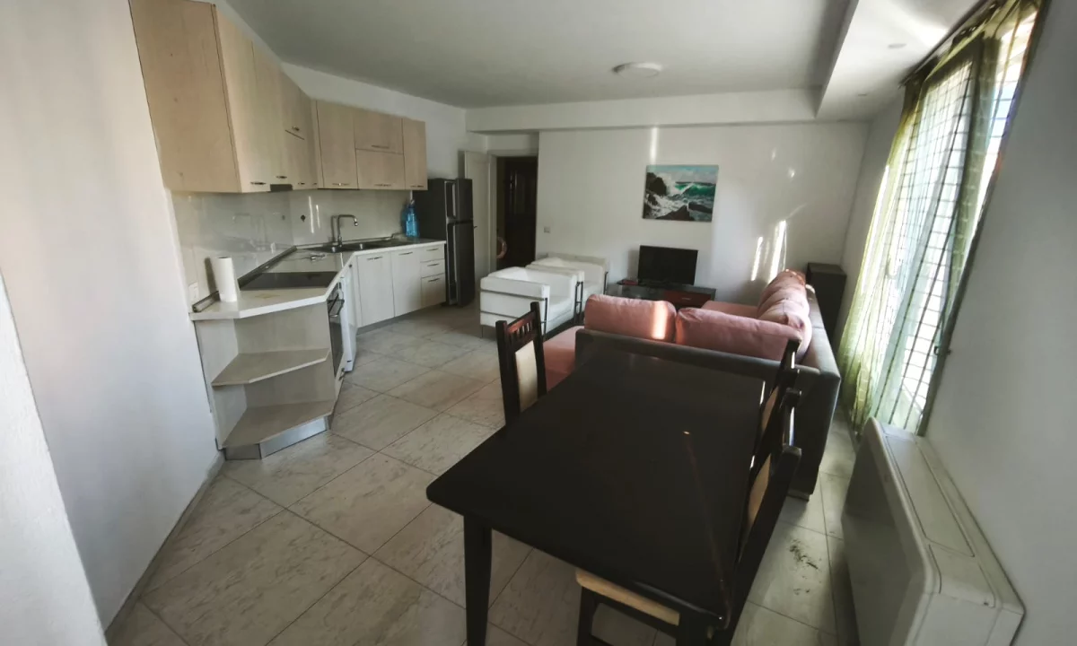 Shtepi me qera Apartament ne Tirane, 2+1, Mobilimi E mobiluar, Pagesa 700  Euro.