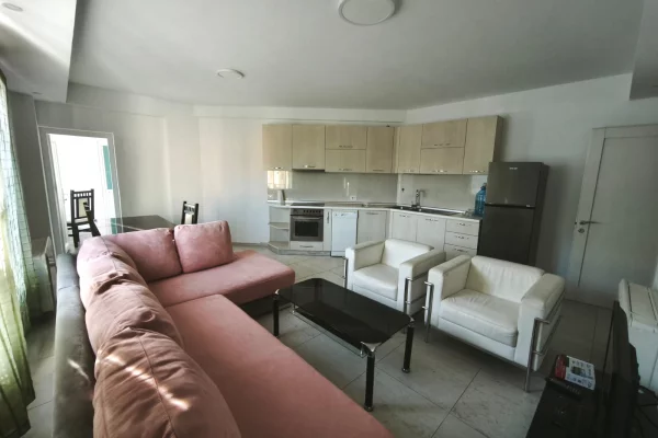Shtepi me qera Apartament ne Tirane, 2+1, Mobilimi E mobiluar, Pagesa 700  Euro.