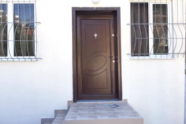 Shtepi me qera Apartament ne Tirane, Garsoniere, Mobilimi E mobiluar, Pagesa 450  Euro.