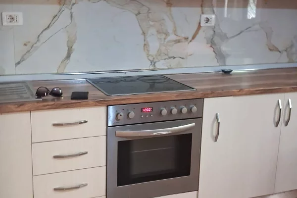 Shtepi me qera Apartament ne Tirane, 2+1, Mobilimi E mobiluar, Pagesa 450  Euro.