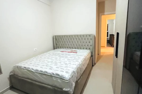 Shtepi me qera Apartament ne Tirane, 2+1, Mobilimi E mobiluar, Pagesa 550  Euro.