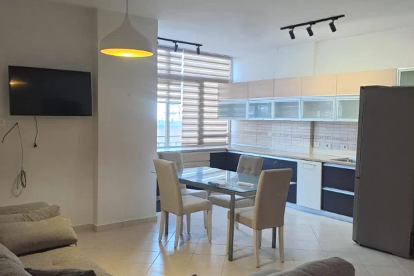 Apartament 2+1 me qera ne Tirane zona Liqeni i thate/Kopshti botanik