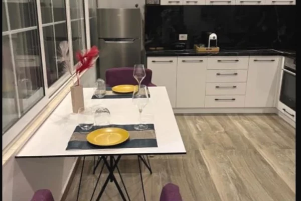 Apartament 2+1 me qera ne Tirane zona Rruga e Elbasanit/Ambasada USA