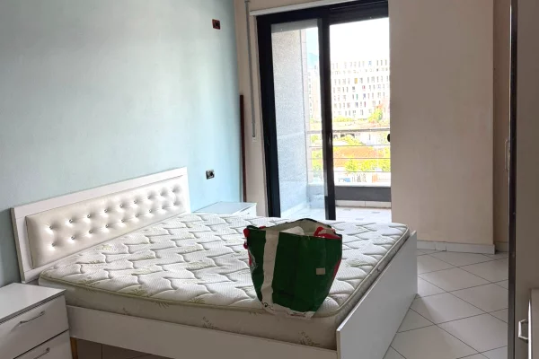 JEPET APARTAMENT ME QERA 2+1, ASTIR