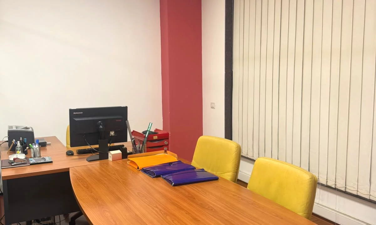 JEPET AMBIENT ZYRE ME QERA, RRUGA E ELBASANIT 