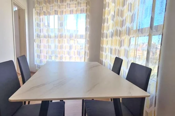 JEPET APARTAMENT ME QERA 1+1, ALI DEMI 