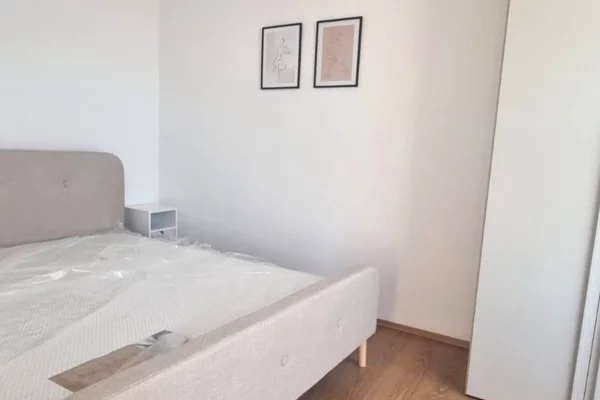 Shtepi me qera Apartament ne Tirane, 1+1, Mobilimi E mobiluar, Pagesa 40,000  Leke.