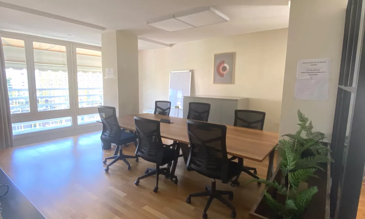 JEPET ZYRE ME QERA 140M2, BRIGADA 8, BLLOK