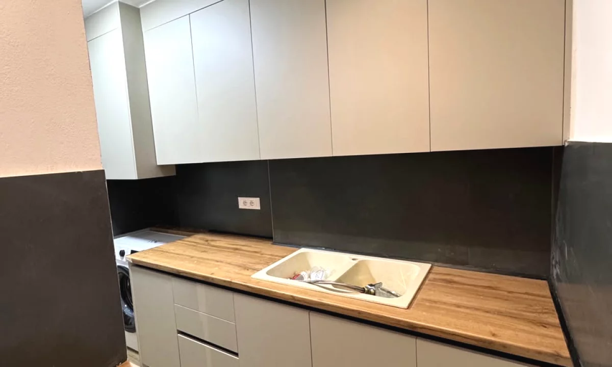 Shtepi me qera Apartament ne Tirane, 1+1, Mobilimi E mobiluar, Pagesa 60,000  Leke.