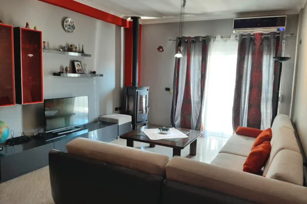 JEPET APARTAMENT ME QERA 2+1+2, ASTIR