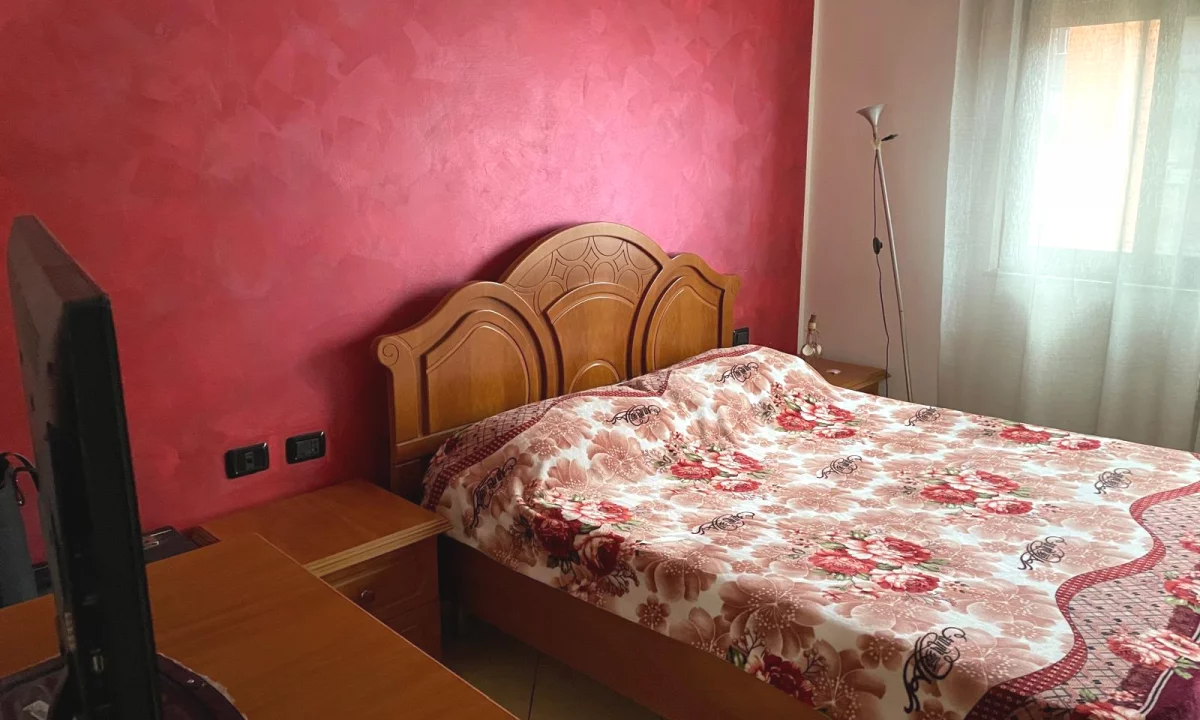 Shtepi me qera Apartament ne Tirane, 1+1, Mobilimi E mobiluar, Pagesa 550  Euro.