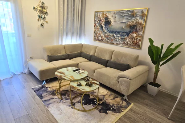 Shtepi me qera Apartament ne Tirane, 1+1, Mobilimi E mobiluar, Pagesa 60,000  Leke.