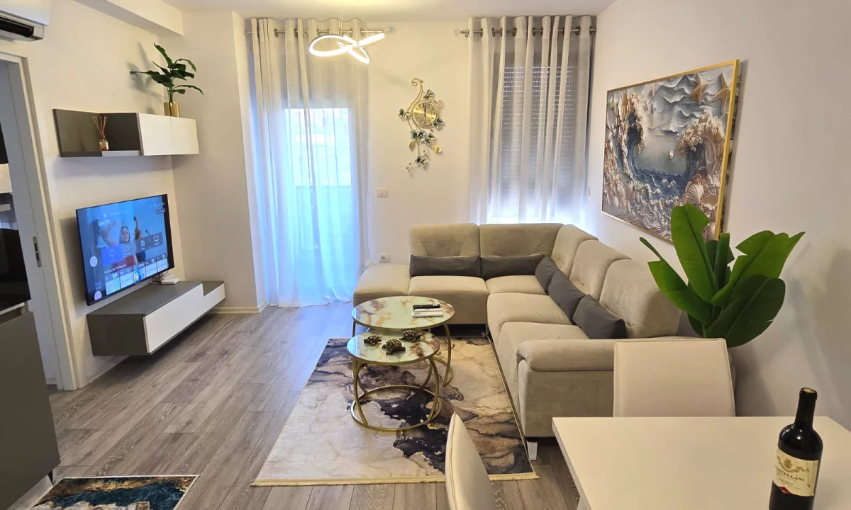Shtepi me qera Apartament ne Tirane, 1+1, Mobilimi E mobiluar, Pagesa 60,000  Leke.
