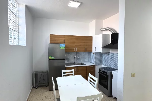Shtepi me qera Apartament ne Tirane, 1+1, Mobilimi E mobiluar, Pagesa 55,000  Leke.