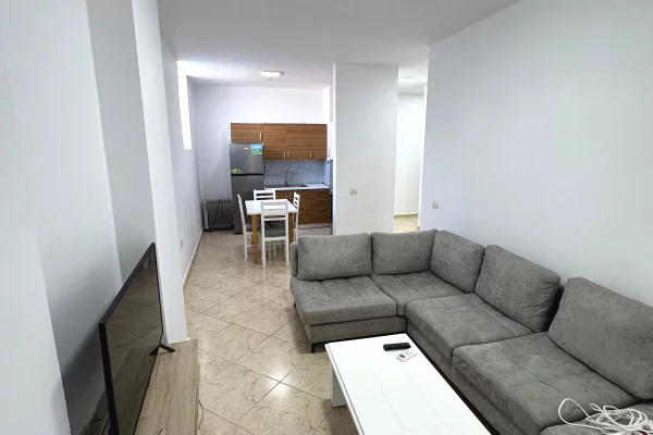 Shtepi me qera Apartament ne Tirane, 1+1, Mobilimi E mobiluar, Pagesa 55,000  Leke.