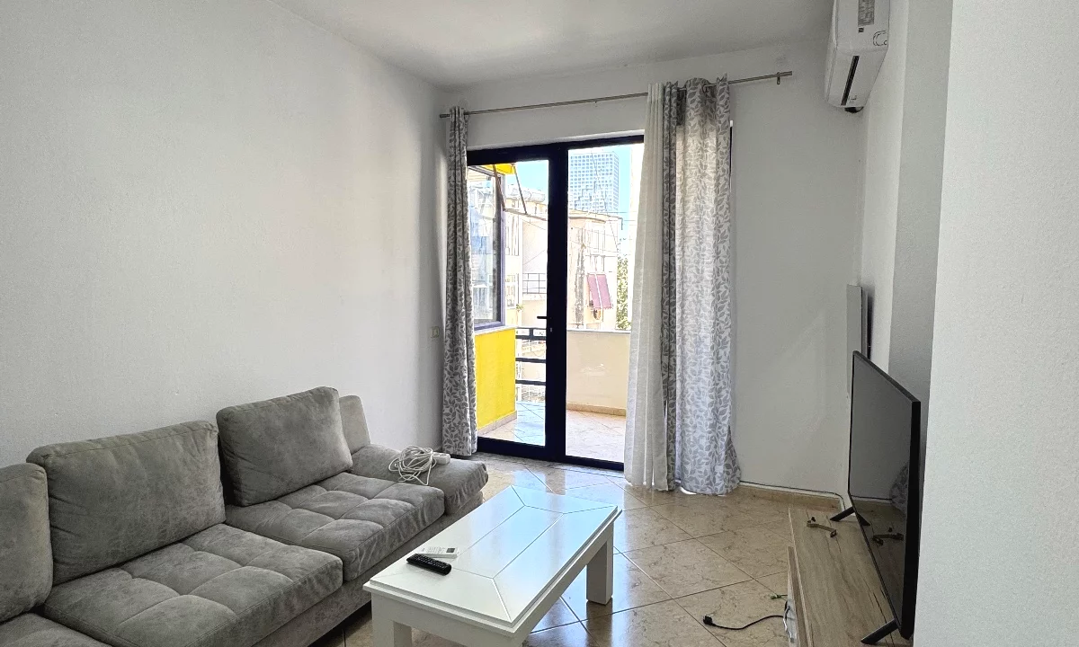 Shtepi me qera Apartament ne Tirane, 1+1, Mobilimi E mobiluar, Pagesa 55,000  Leke.