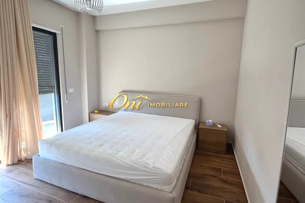 Shtepi ne shitje Apartament ne Tirane, 2+1, Mobilimi E mobiluar, Pagesa 220,000  Euro.