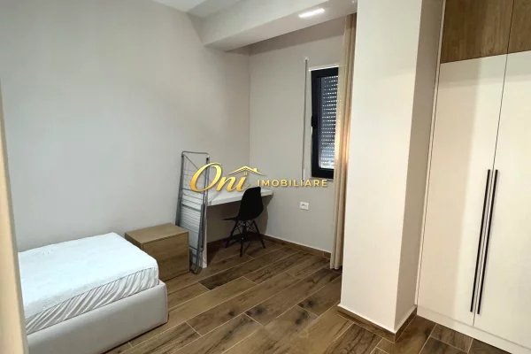 Shtepi ne shitje Apartament ne Tirane, 2+1, Mobilimi E mobiluar, Pagesa 220,000  Euro.