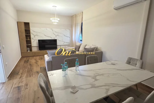 Shtepi ne shitje Apartament ne Tirane, 2+1, Mobilimi E mobiluar, Pagesa 220,000  Euro.