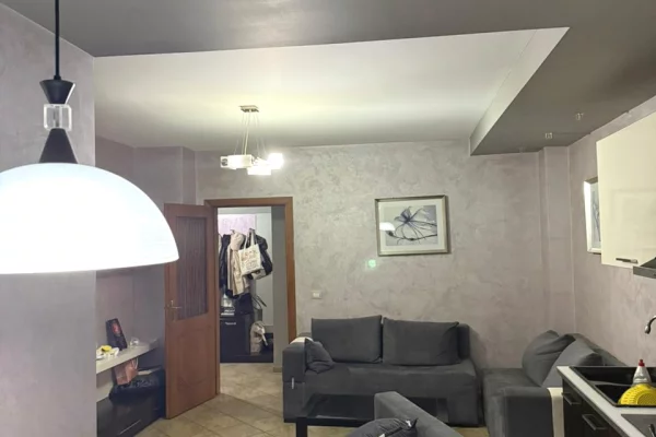 Shtepi me qera Apartament ne Tirane, 2+1, Mobilimi E mobiluar, Pagesa 60,000  Leke.