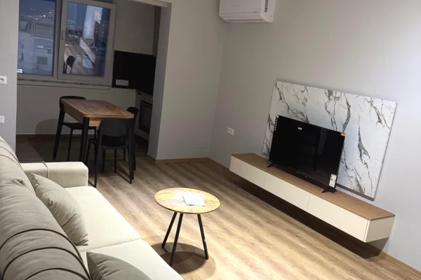 Shtepi me qera Apartament ne Tirane, 1+1, Mobilimi E mobiluar, Pagesa 600  Euro.