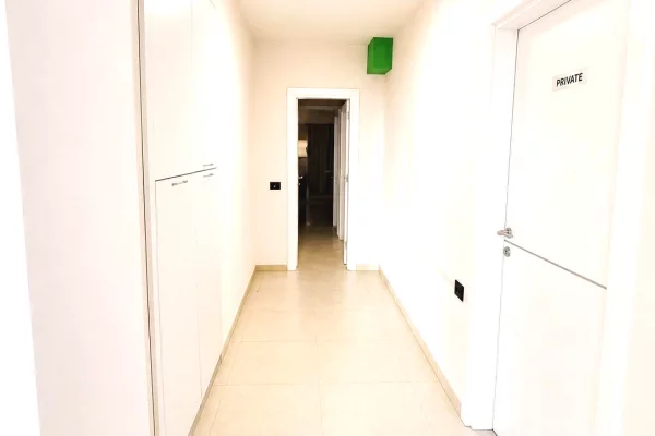JEPET AMBIENT BIZNESI ME QERA , QENDER