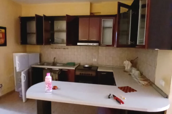 Appartamento in affitto a Tirana 1+1, Arredato