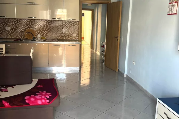 Appartamento in affitto a Tirana 1+1, Arredato