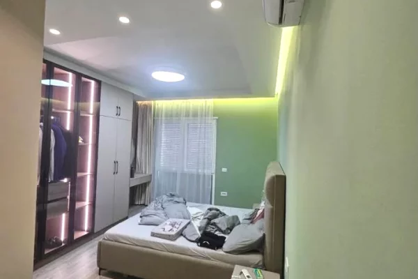 Shtepi me qera Apartament ne Tirane, 2+1, Mobilimi E mobiluar, Pagesa 75,000  Leke.