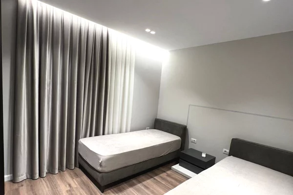 Shtepi me qera Apartament ne Tirane, 2+1, Mobilimi E mobiluar, Pagesa 70,000  Leke.