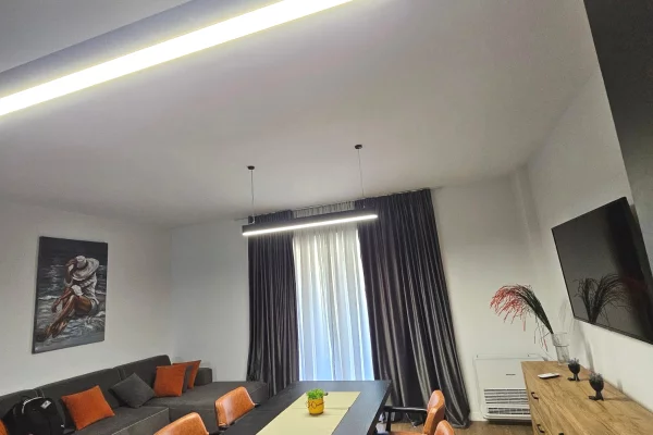 Shtepi ne shitje Apartament ne Tirane, 2+1, Mobilimi E mobiluar, Pagesa 260,000  Euro.
