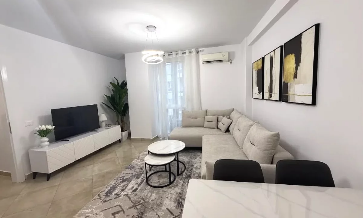 Shtepi me qera Apartament ne Tirane, 2+1, Mobilimi E mobiluar, Pagesa 80,000  Leke.
