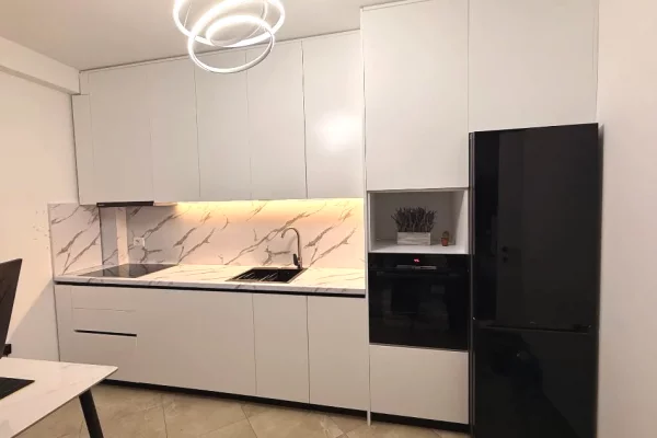 Shtepi me qera Apartament ne Tirane, 2+1, Mobilimi E mobiluar, Pagesa 80,000  Leke.